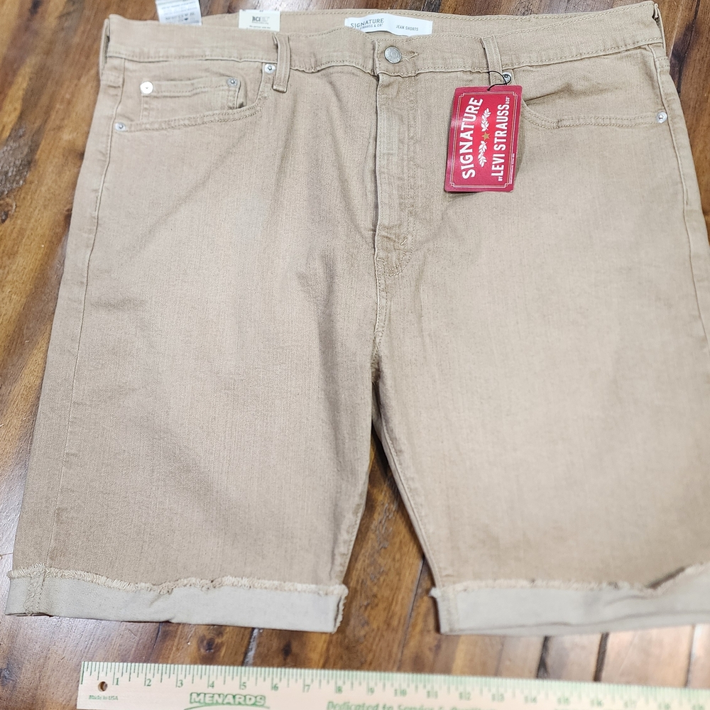 Levis Strauss Brown Denim Cut Off Shorts Size 40 NWT Slim Cuffed Shorts